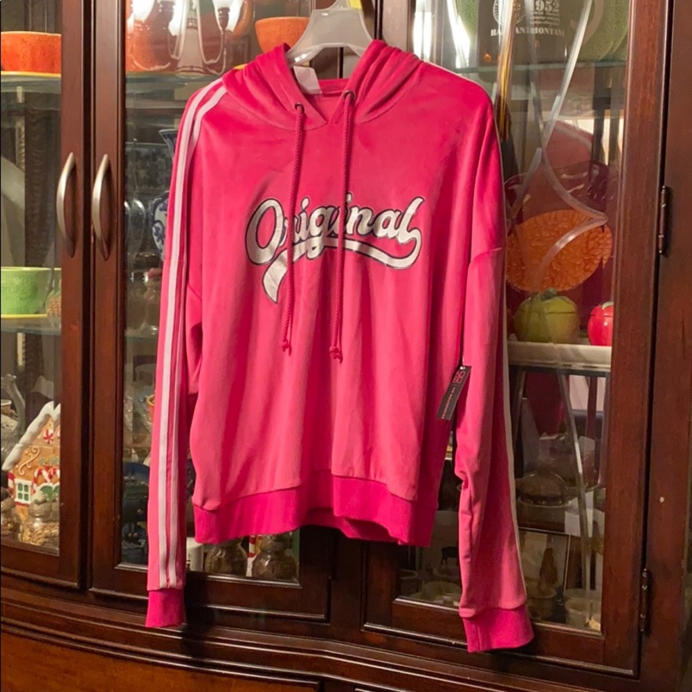 🌺New Juniors Graphics Hoodie Sz: XL (15-17)🌺